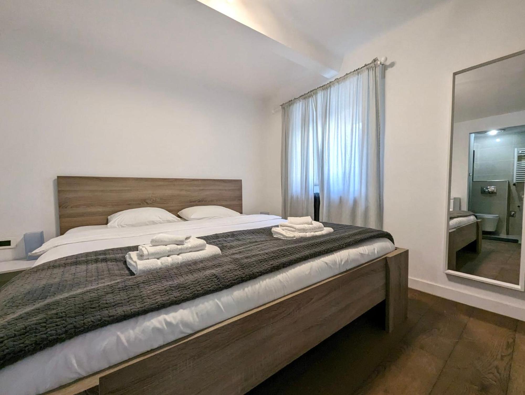 Fantabulous Downtown Abode W King Bed, 65" Tv, Washer And Tumble Dryer Zagreb Exteriör bild